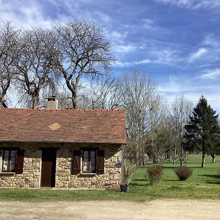 La Maisonnette Des Champs Pierre-Buffiere Bagian luar foto