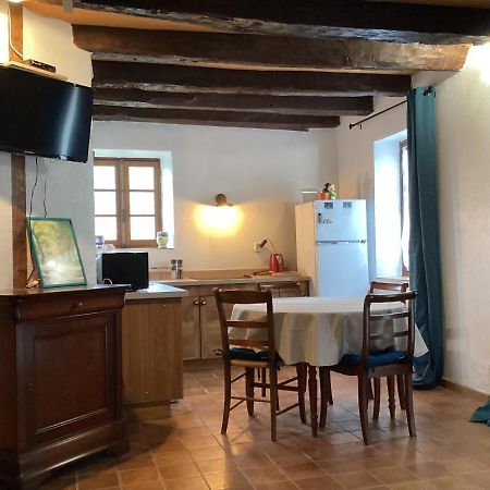 La Maisonnette Des Champs Pierre-Buffiere Bagian luar foto