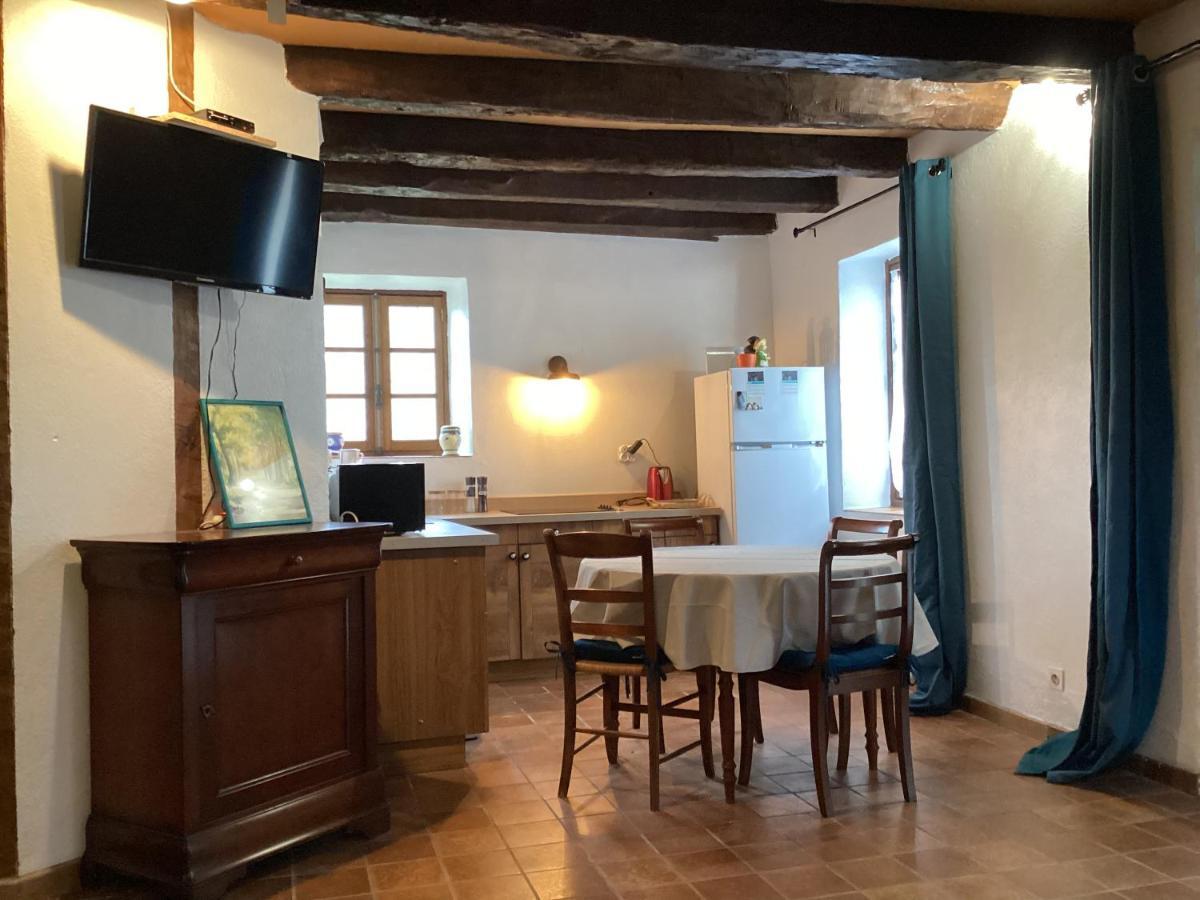 La Maisonnette Des Champs Pierre-Buffiere Bagian luar foto